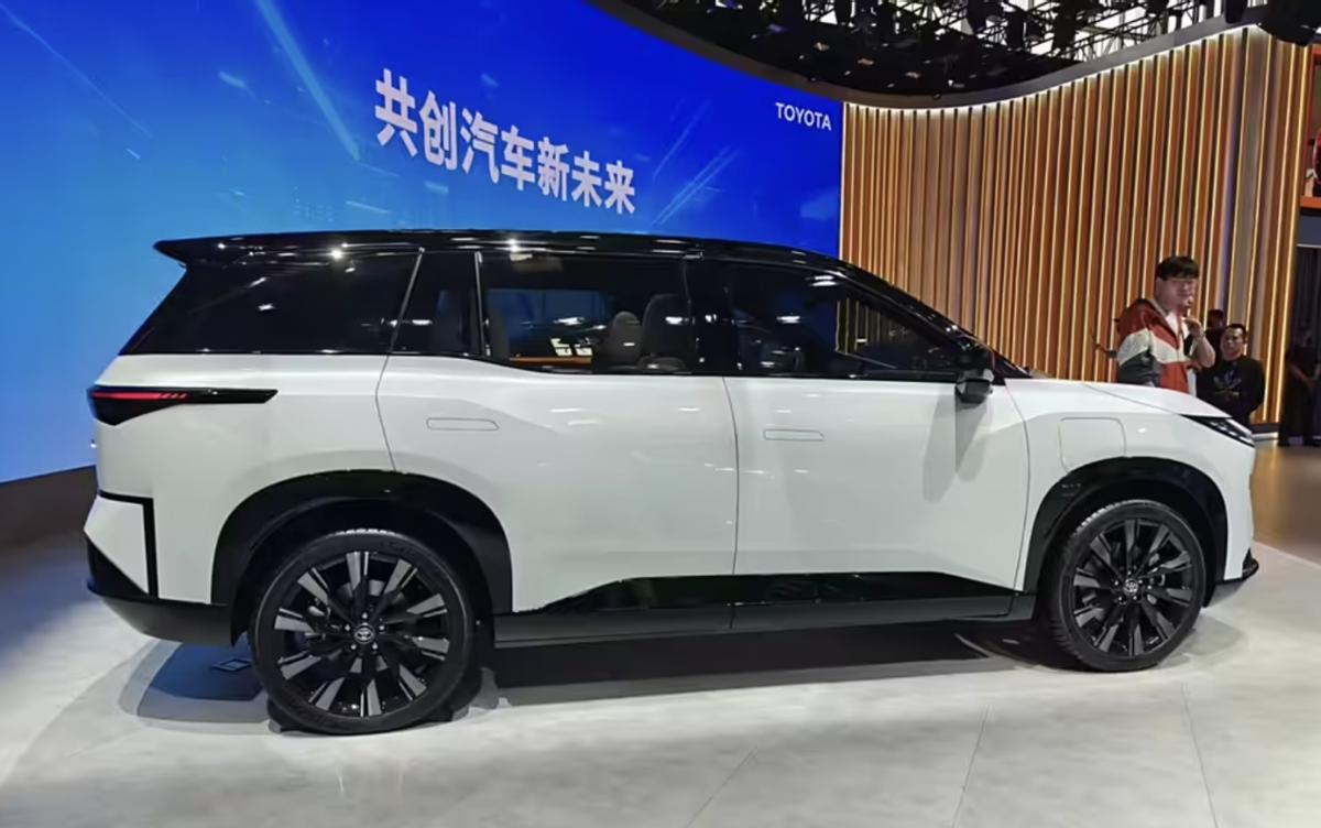 广汽丰田铂智3X预售10万起,是想开了,还是逼急了?