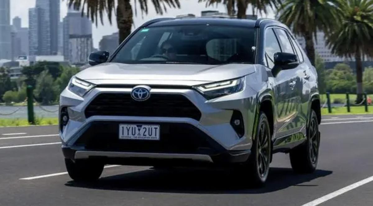 全新一代丰田RAV4谍照,若增加纯电版还有灵魂吗?