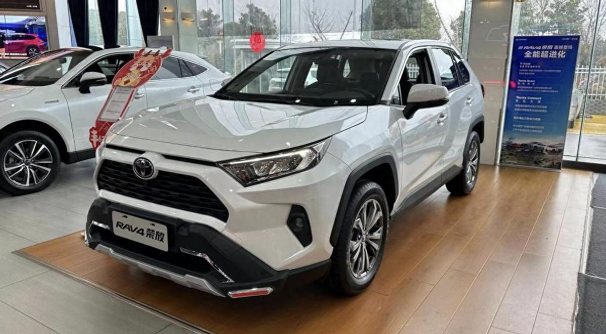 全新一代丰田RAV4谍照,若增加纯电版还有灵魂吗?
