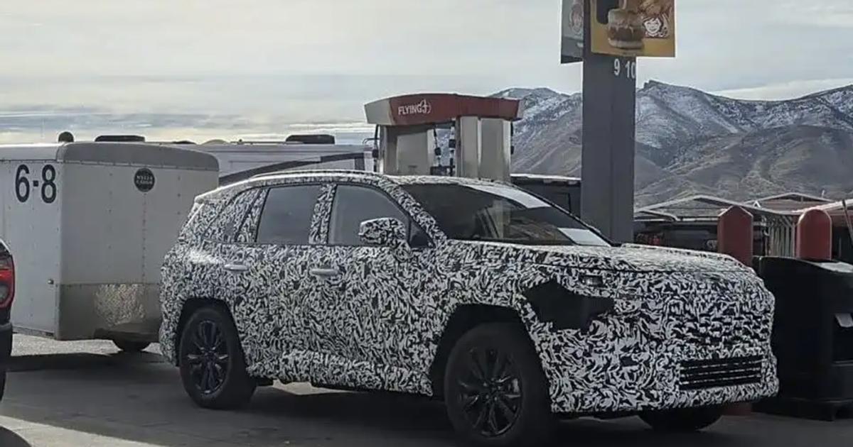 全新一代丰田RAV4谍照,若增加纯电版还有灵魂吗?