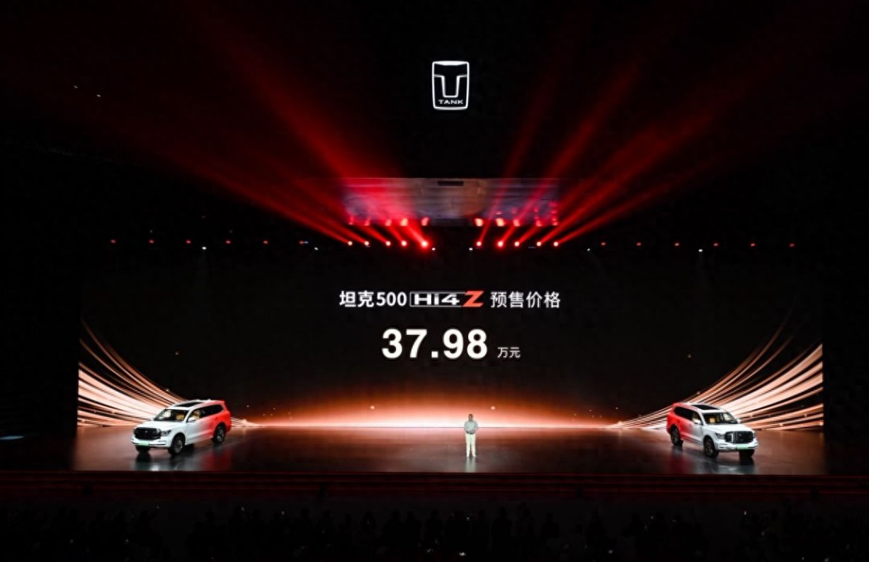 预售24小时大定近六千台,网上被喷的坦克500 Hi4-Z,现实没输过?