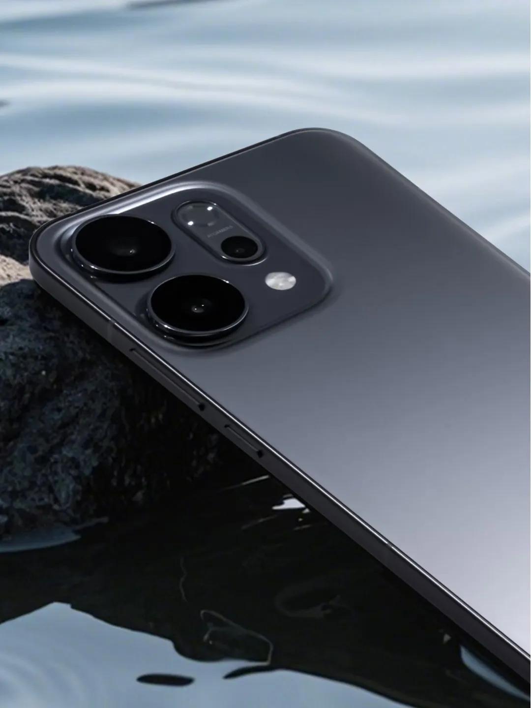 超美小直屏!OPPO Reno14实拍体验:长焦下放真有料