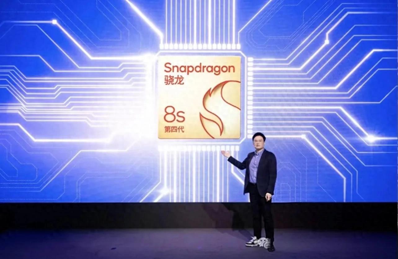 震惊!红米Turbo4 Pro霸榜三连杀!1699元竟能狂飙240万跑分?